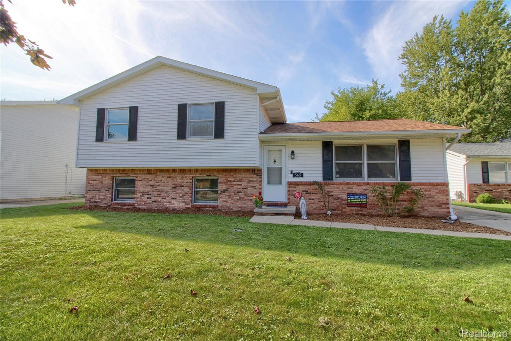 565 N Roessler Street, Monroe