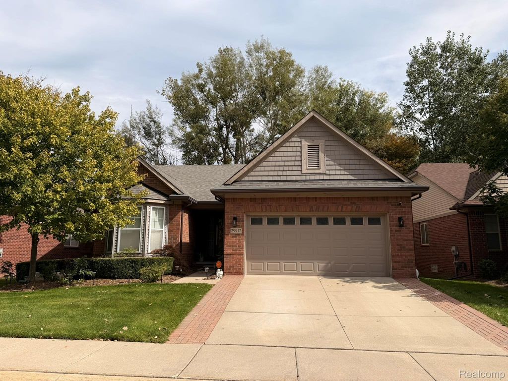 29912 Trailwood Drive, Warren