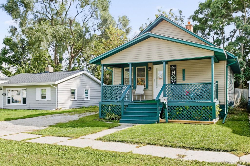 1622 Francis Street, Port Huron
