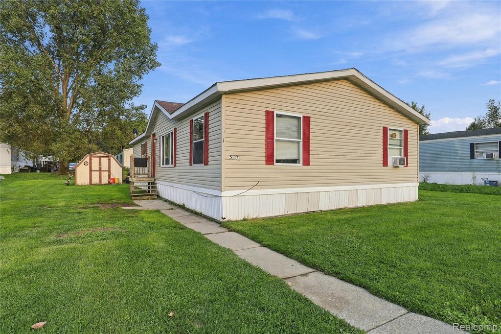 5203 John R. Drive, Flint