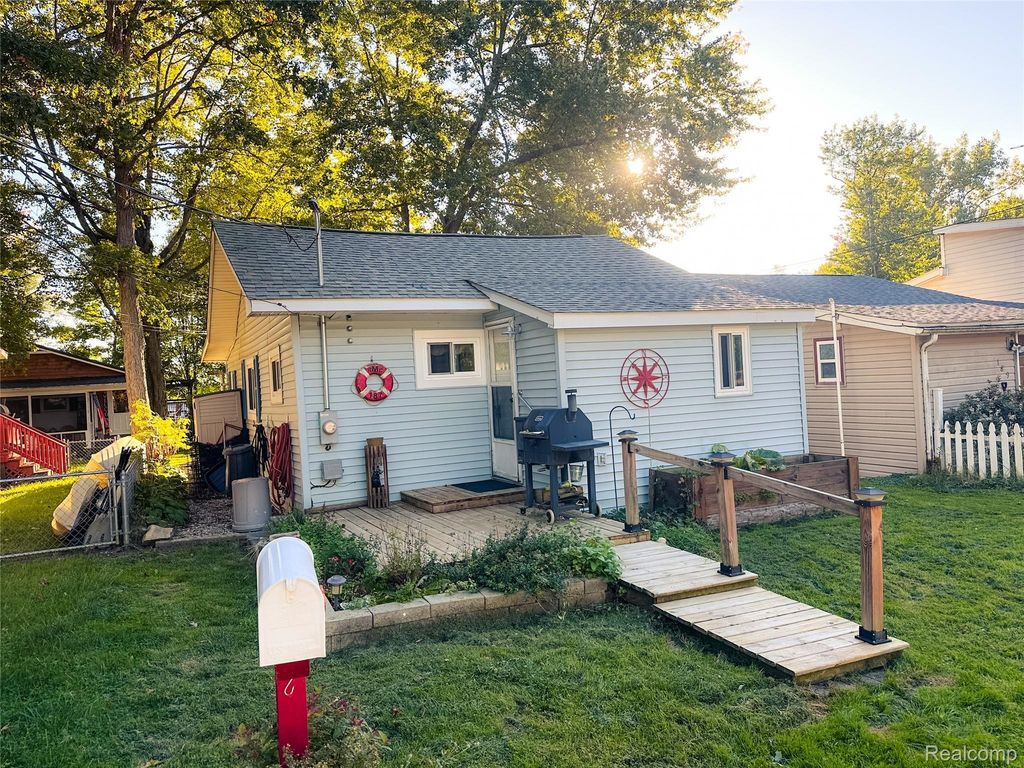 187 Poplar Drive, Columbiaville