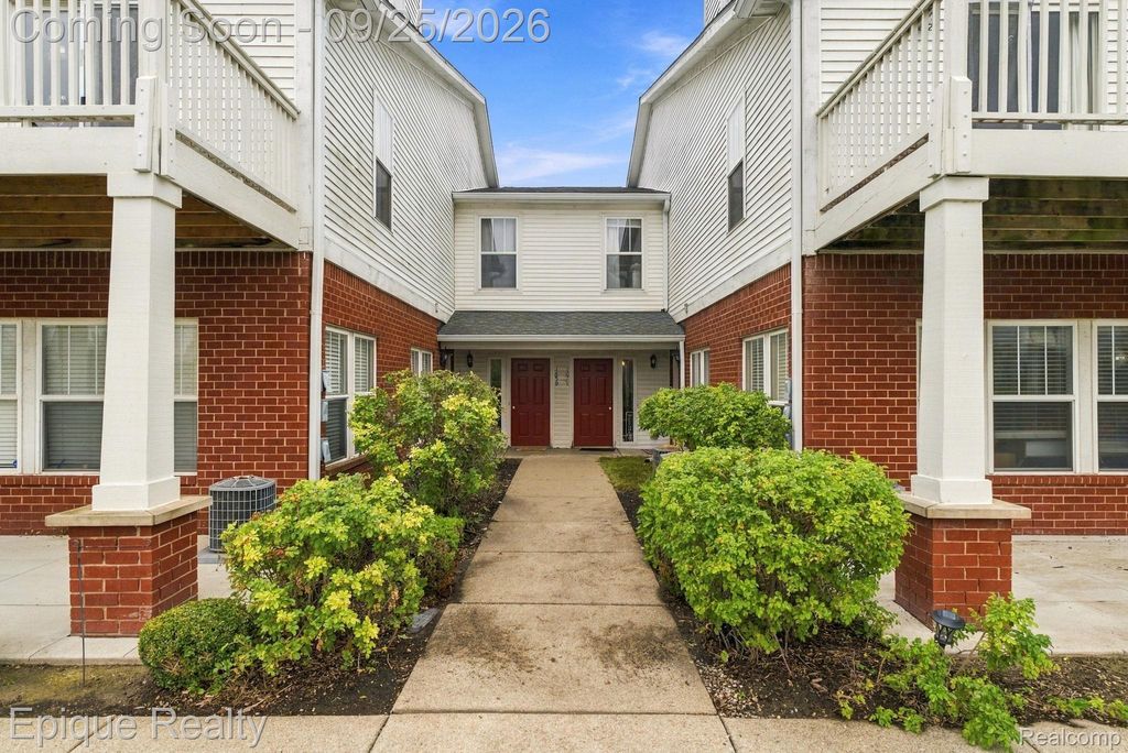 1661 Welland Street, Howell