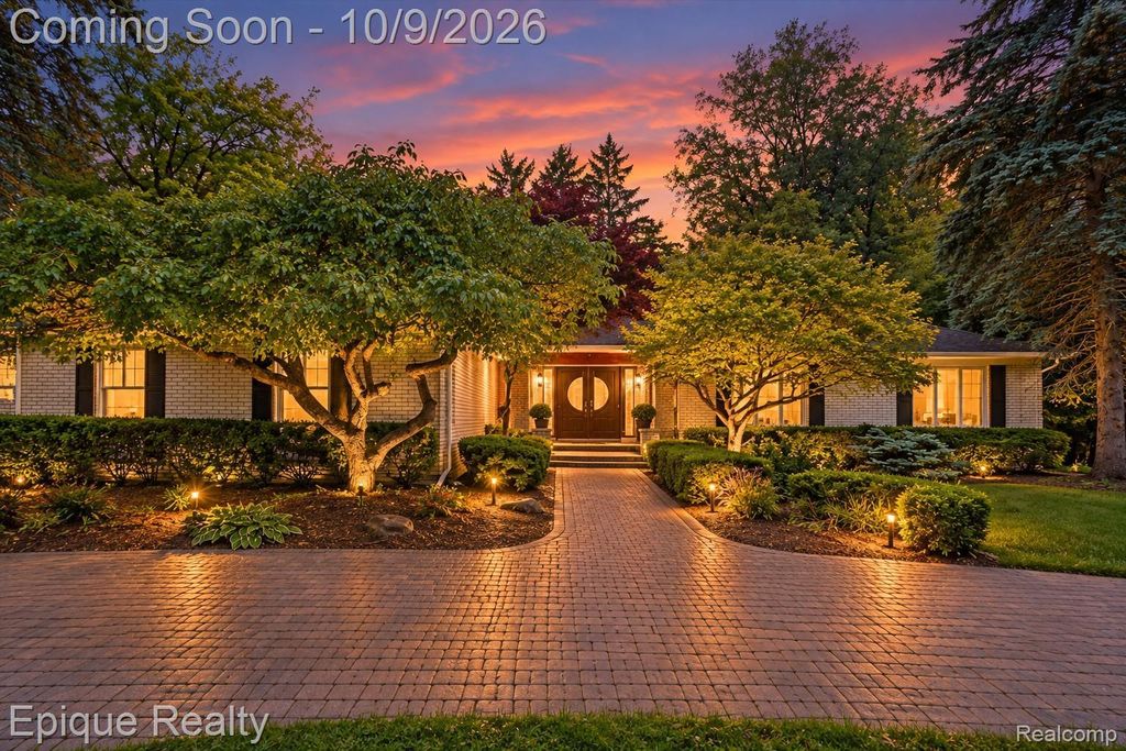 2844 Severn Lane, Bloomfield Hills