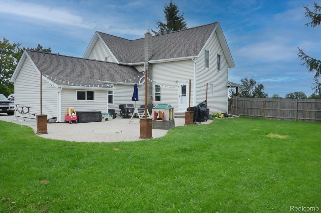 6950 Todd Road, Croswell