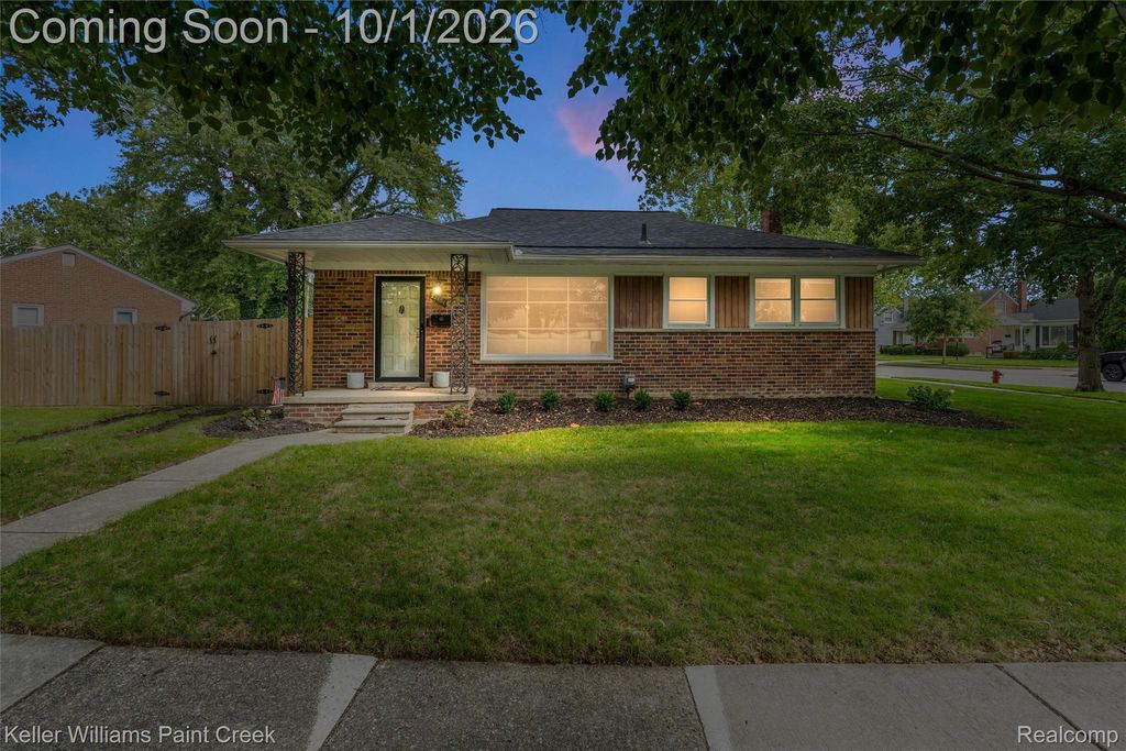 22404 Edgewood Street, St. Clair Shores