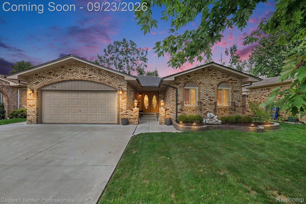 17567 Merryweather Street, Clinton Twp