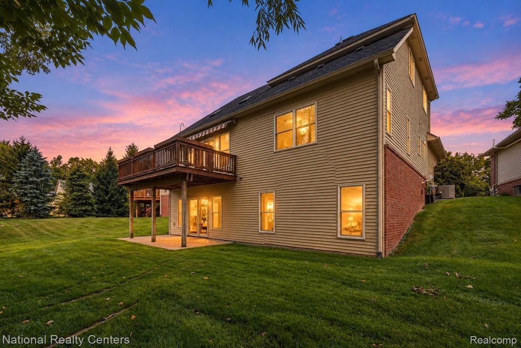 5590 River Park Drive, Waterford