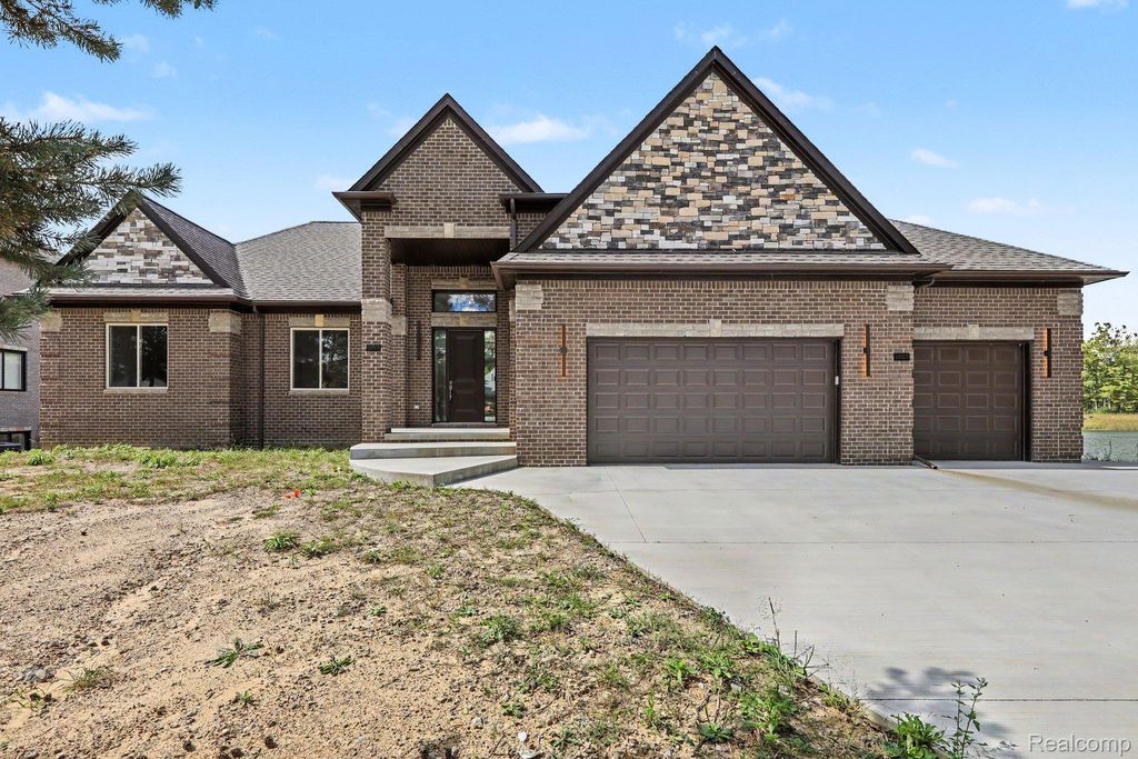 68503 Lake Angela Pointe, Richmond