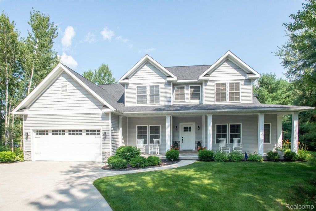2140 North 5 Mile Road, Midland