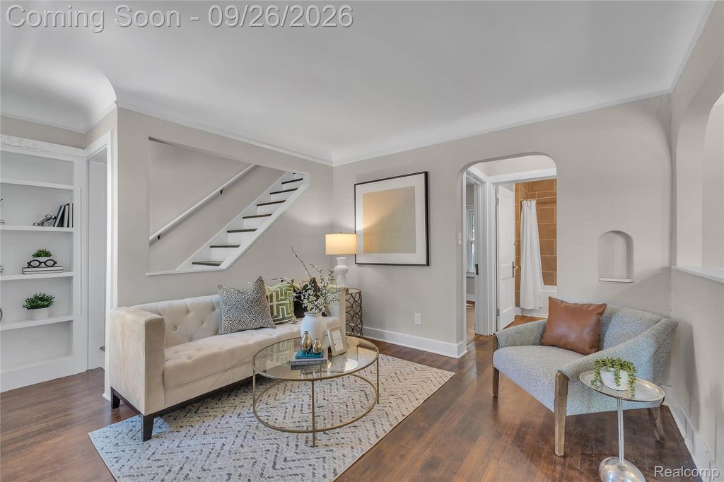 21612 Harper Lake Avenue, St. Clair Shores