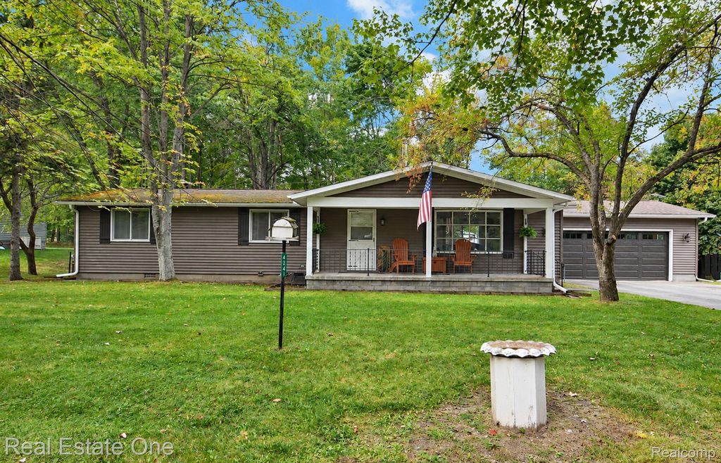 4241 N Wood Road, Lincoln