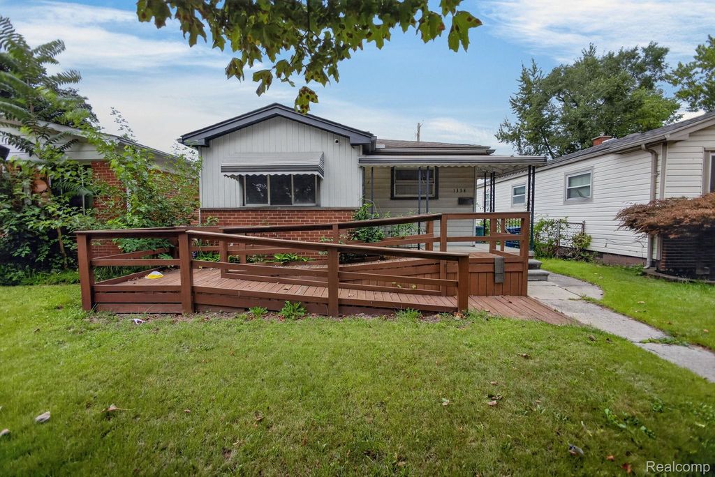 1334 Wilson Avenue, Lincoln Park