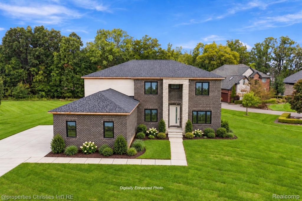 29870 Martell Court, Novi