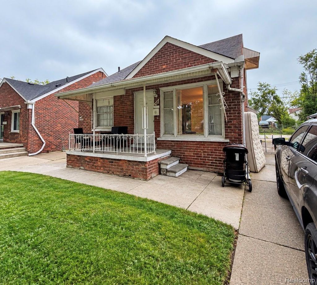 6327 Asbury Park, Detroit