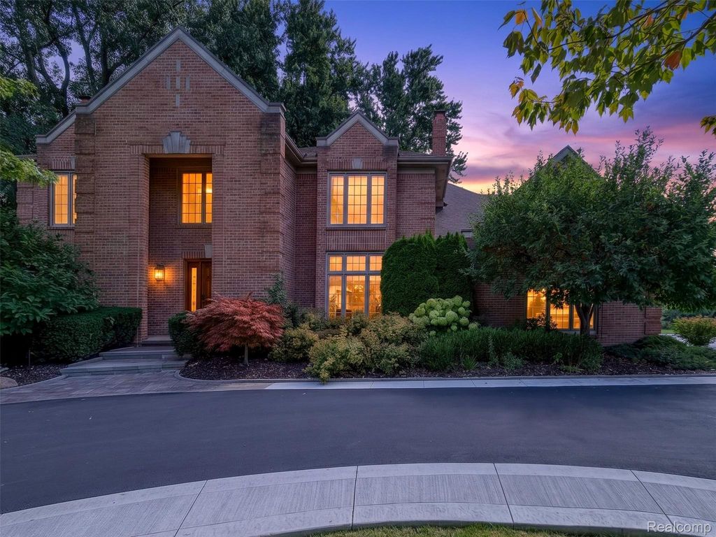 3653 Cedar Brook Drive, Rochester Hills