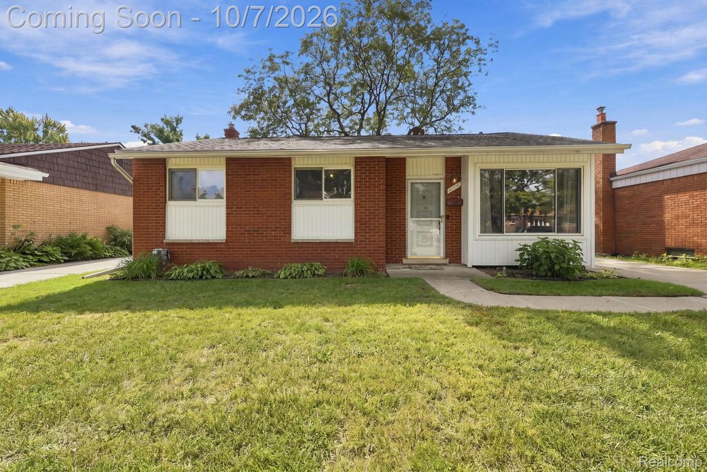 15258 Elderwood Street, Roseville