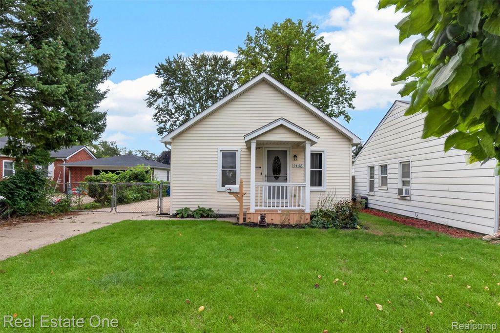 1446 E Meyers Avenue, Hazel Park