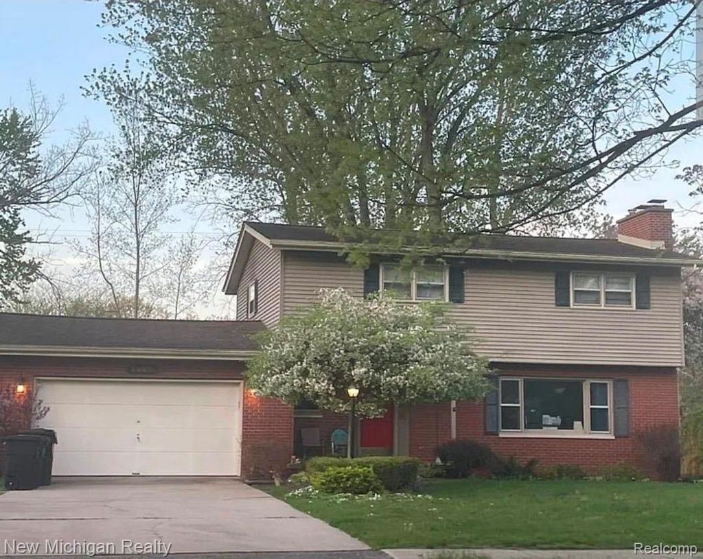 4609 W Wackerly Street, Midland