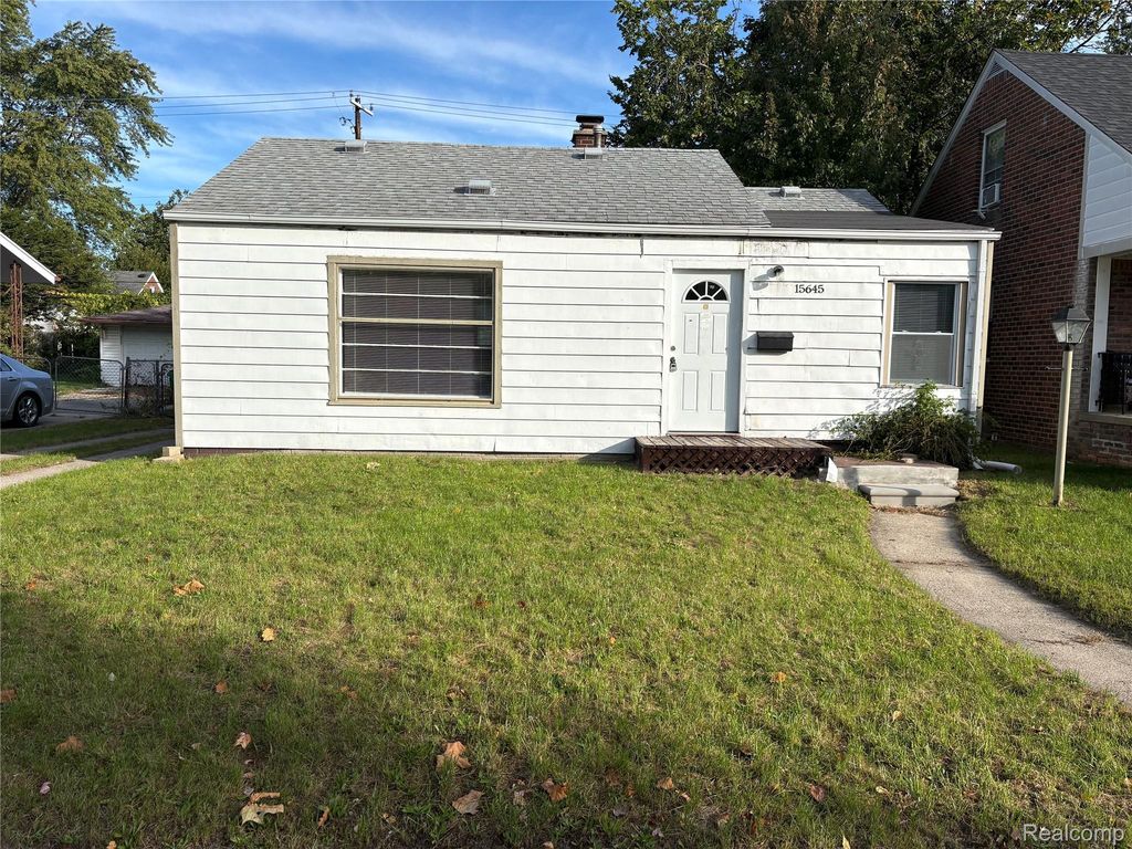 15645 Semrau Avenue, Eastpointe