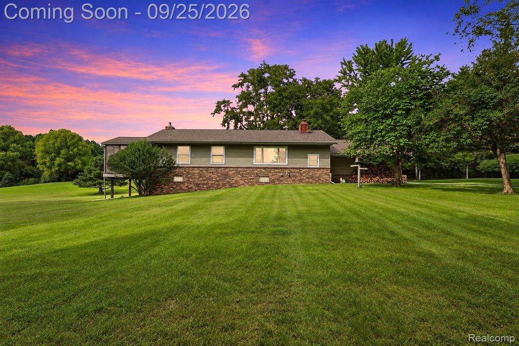 6776 Farley Road, Pinckney