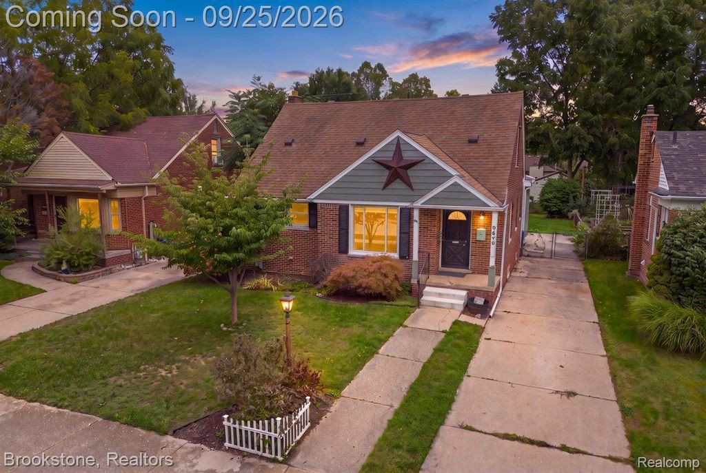 9648 Cavell Street, Livonia