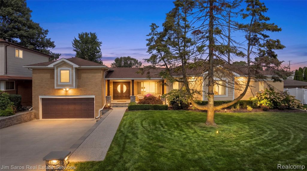 22461 Benjamin Street, St. Clair Shores