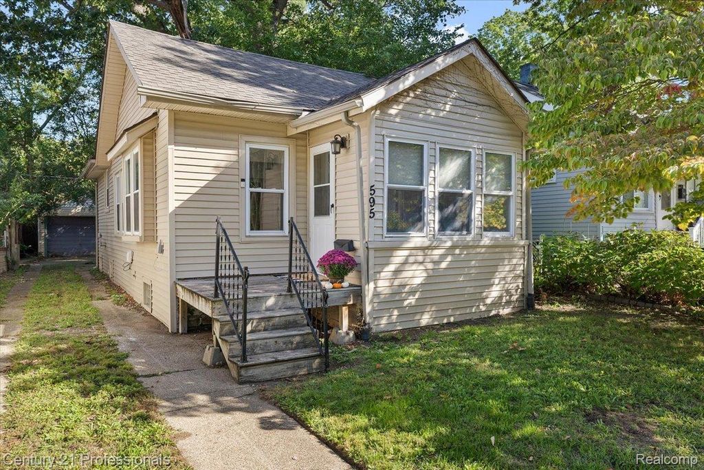 595 E Drayton Street, Ferndale
