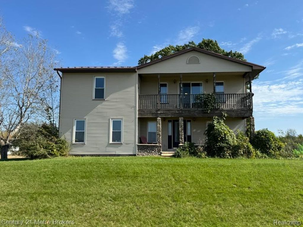 7584 N Sheridan Road, Edmore