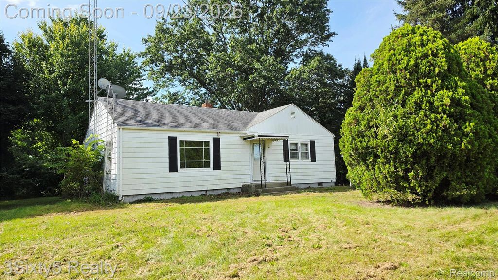2525 E Valley Road, Adrian