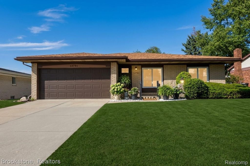13751 Brougham Drive, Sterling Heights