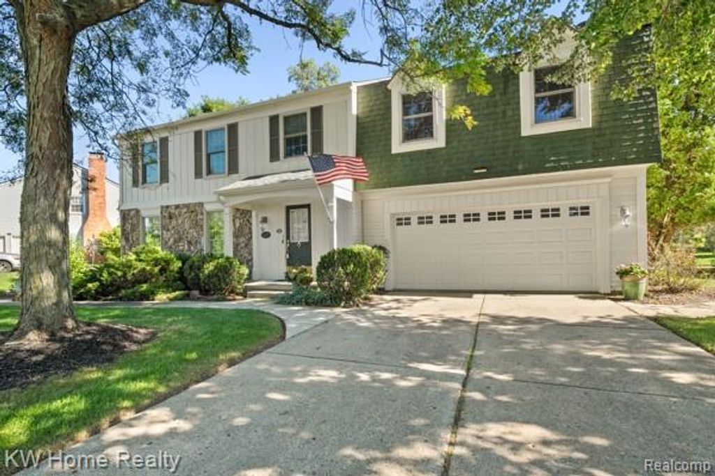 23482 Derby Lane, Farmington Hills