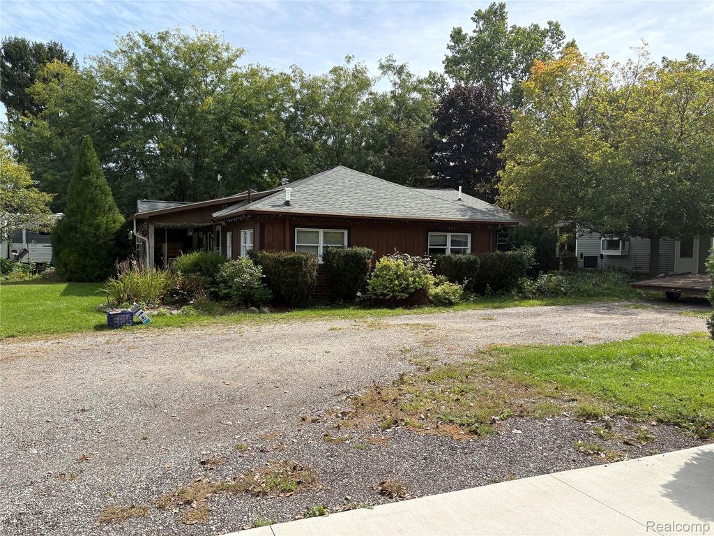 11939 Elmdale Drive, Manchester