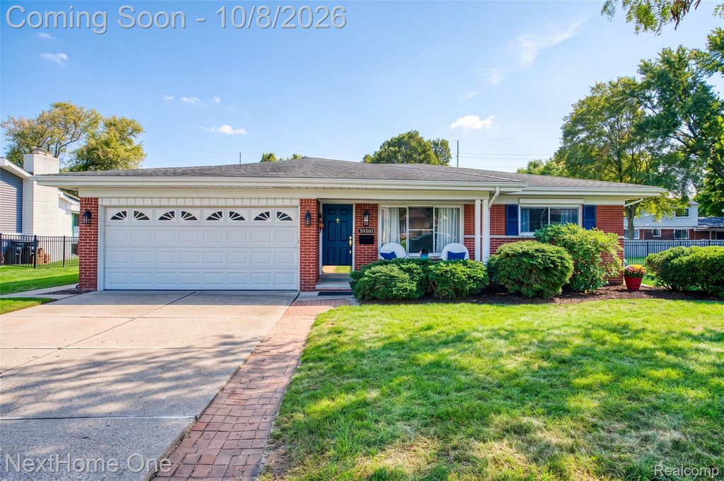 38521 Roycroft Street, Livonia