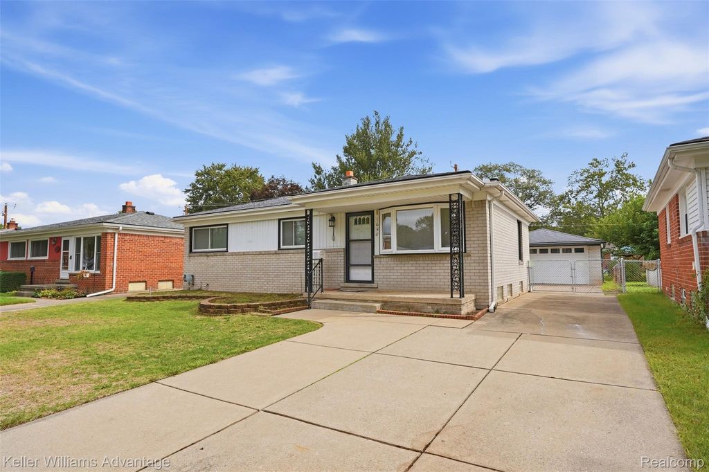 1655 Leslie Street, Westland