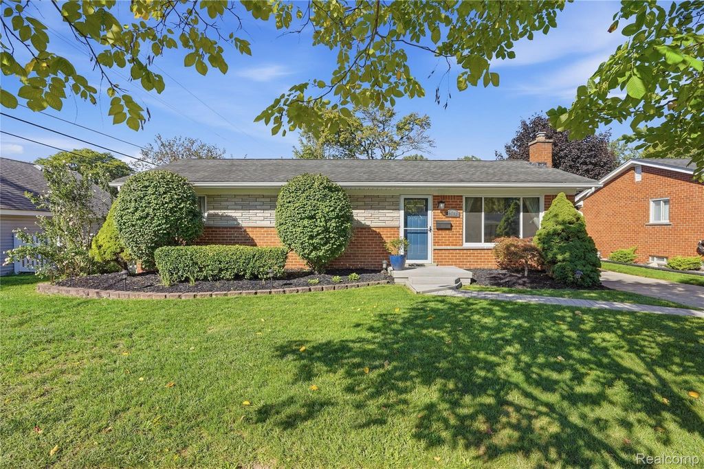 14833 Fairfield Street, Livonia