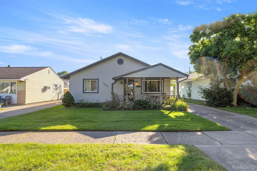 7841 Monroe Boulevard, Taylor