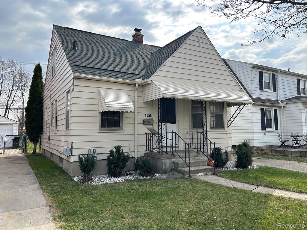 4558 Helen Street, Dearborn