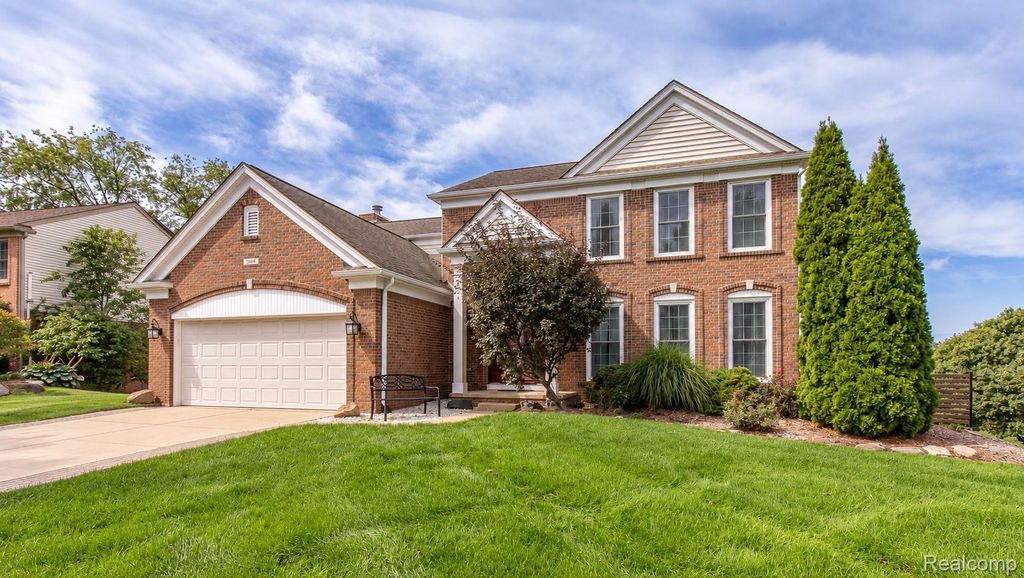 3664 Green Meadow Lane, Lake Orion