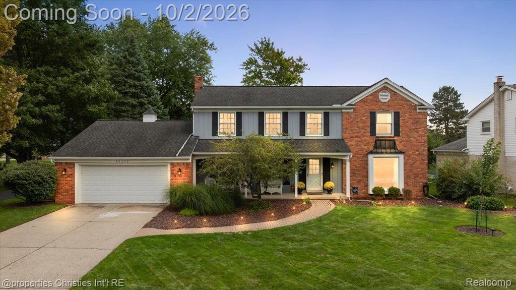 36342 Old Homestead Drive, Farmington Hills