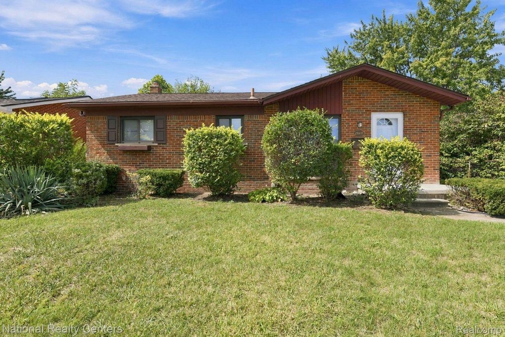 29435 Spoon Avenue, Madison Heights