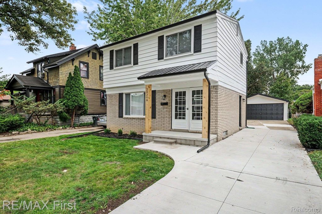 28208 Rockwood Street, St. Clair Shores