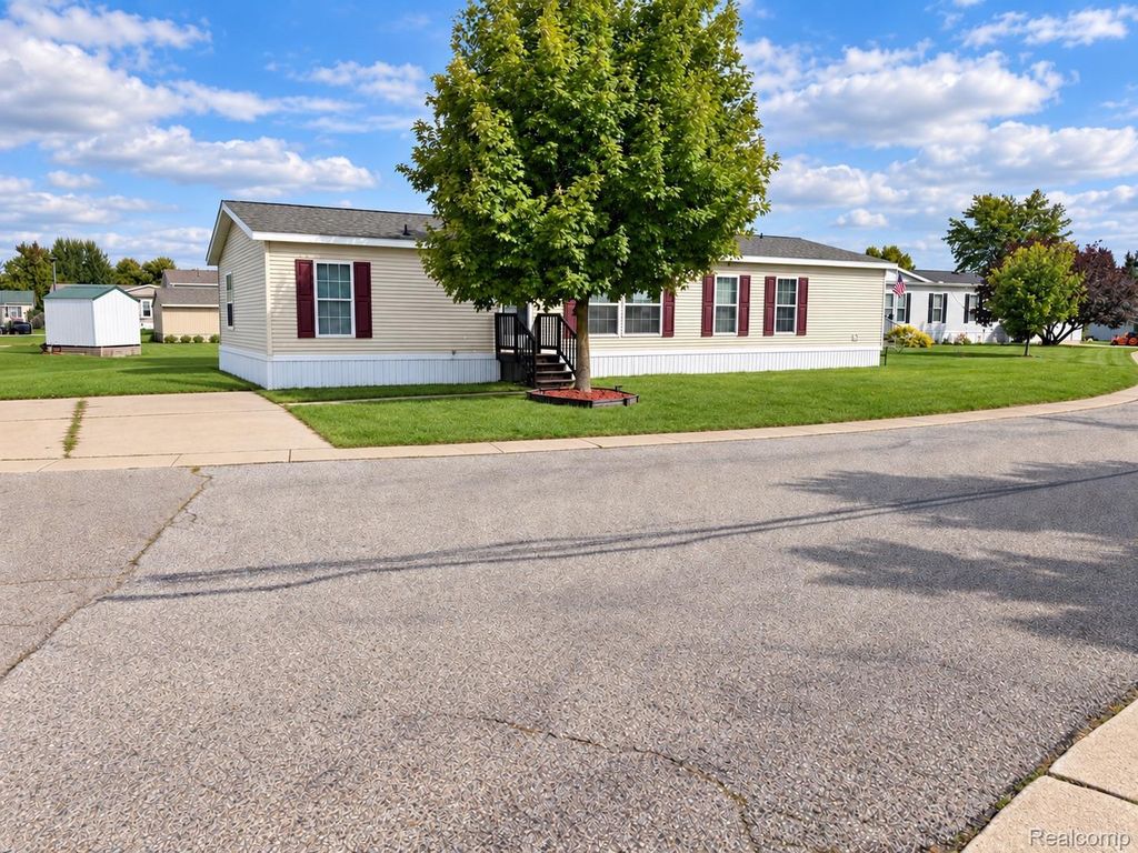 433 Shadow Lane, Mason