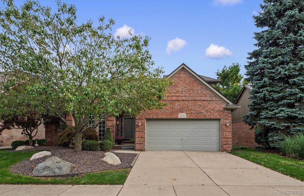 57256 Warwick Drive, Washington