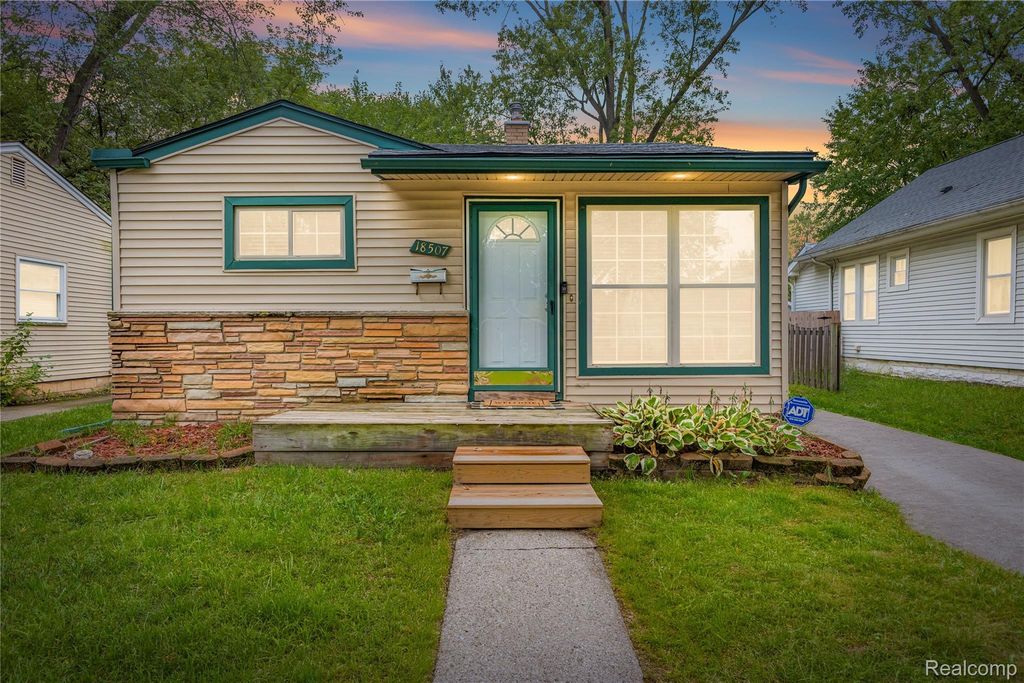 18507 Brady, Redford