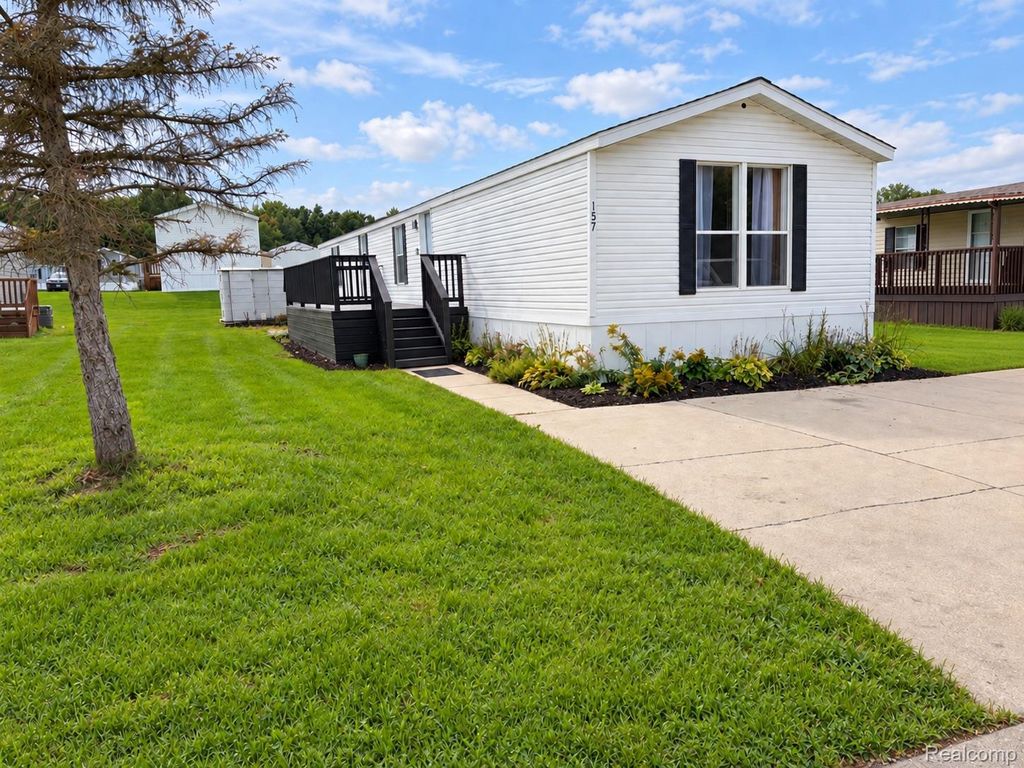 157 Pheasant Lane, Grand Blanc