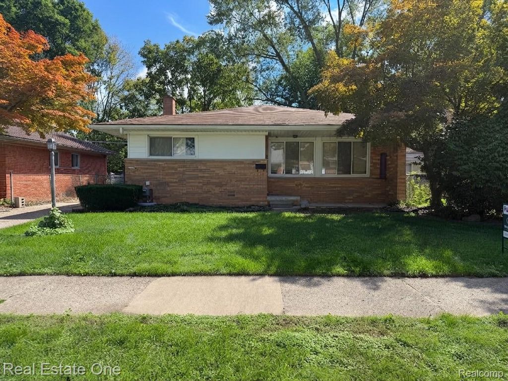 7540 August Avenue, Westland