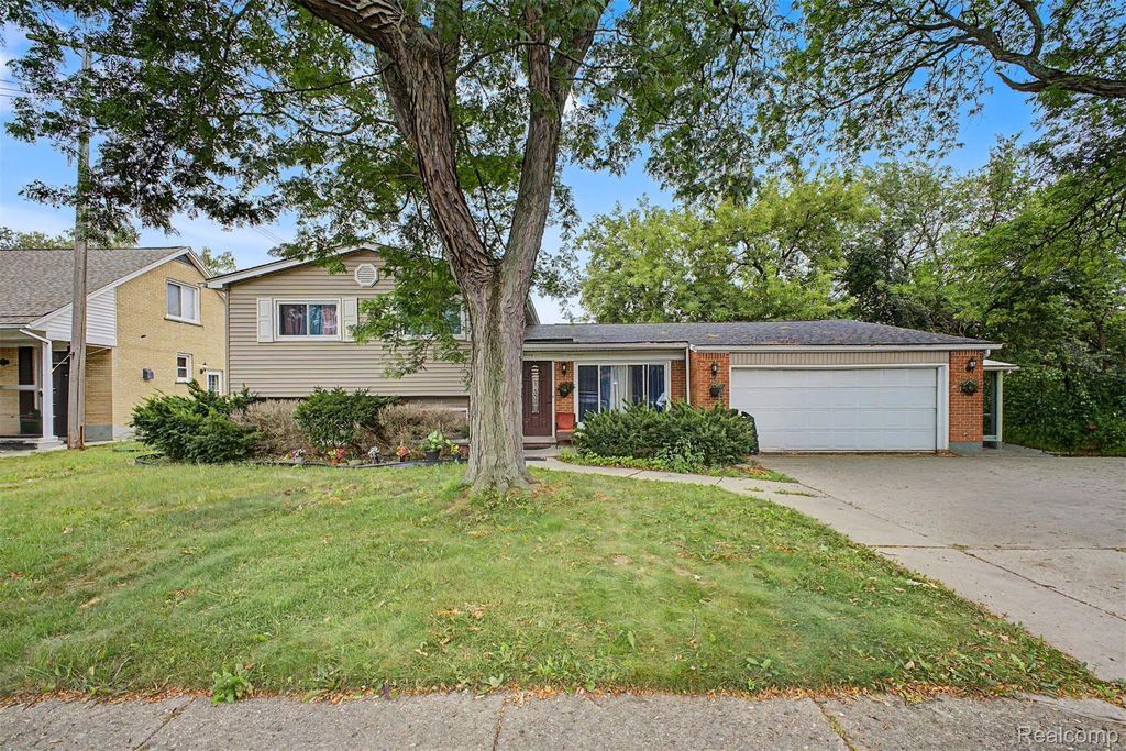 27355 Clairview Drive, Dearborn Heights city
