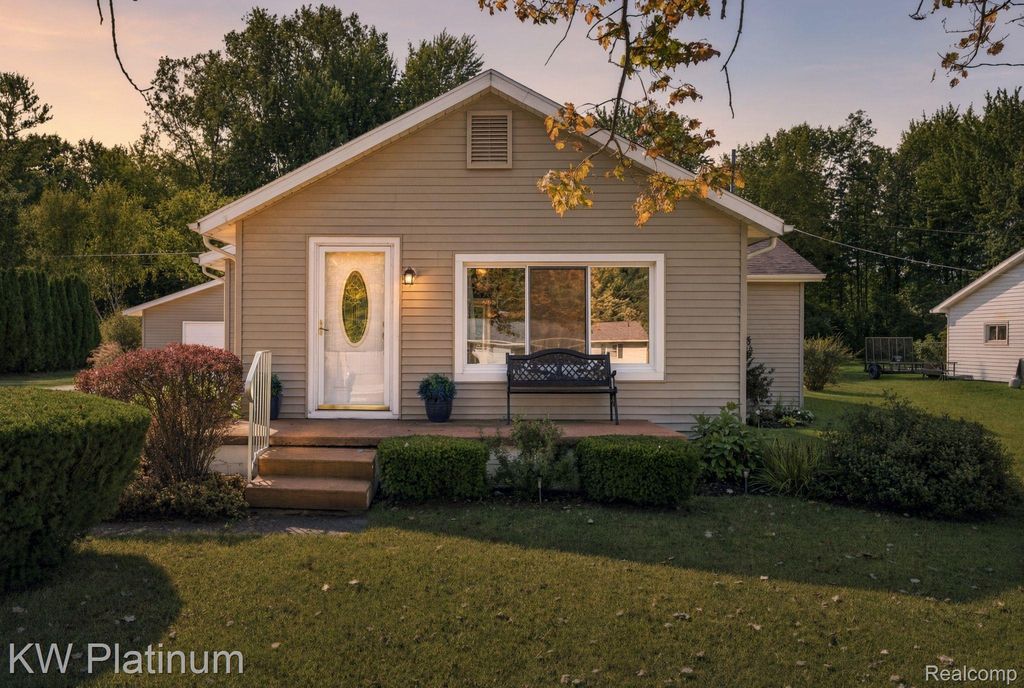 4069 Elaine Avenue, Port Huron