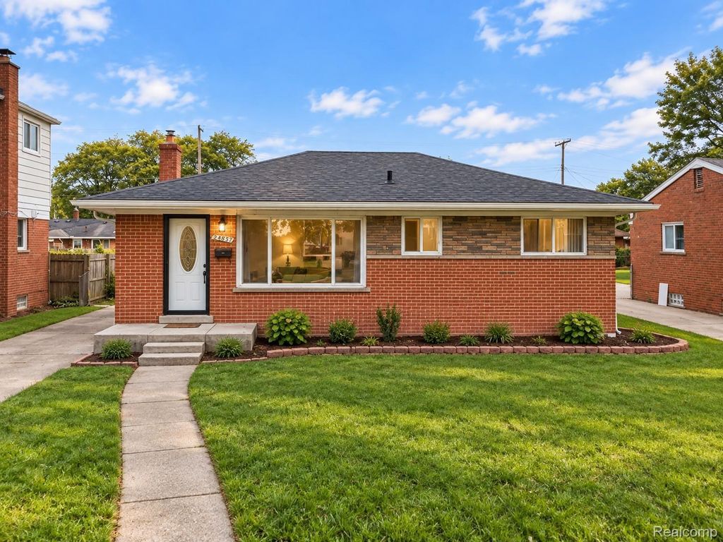 24837 Curie Street, Warren