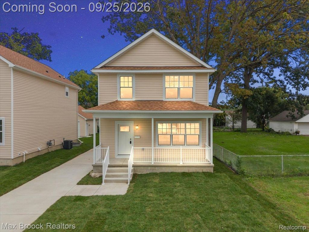 27824 Groveland Street, Madison Heights